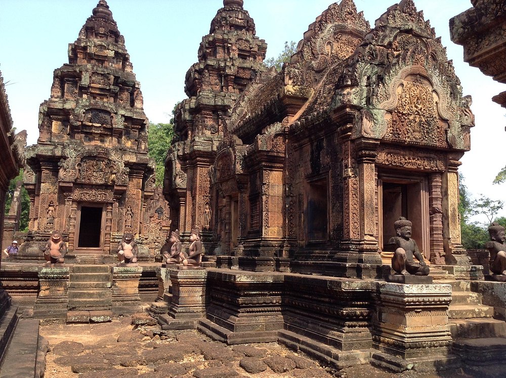 Angkor Wat to Phnom Penh Tour 1d