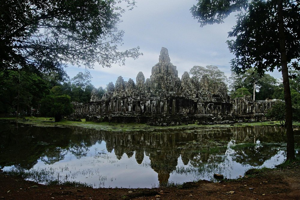 Angkor Wat to Phnom Penh Tour 1d